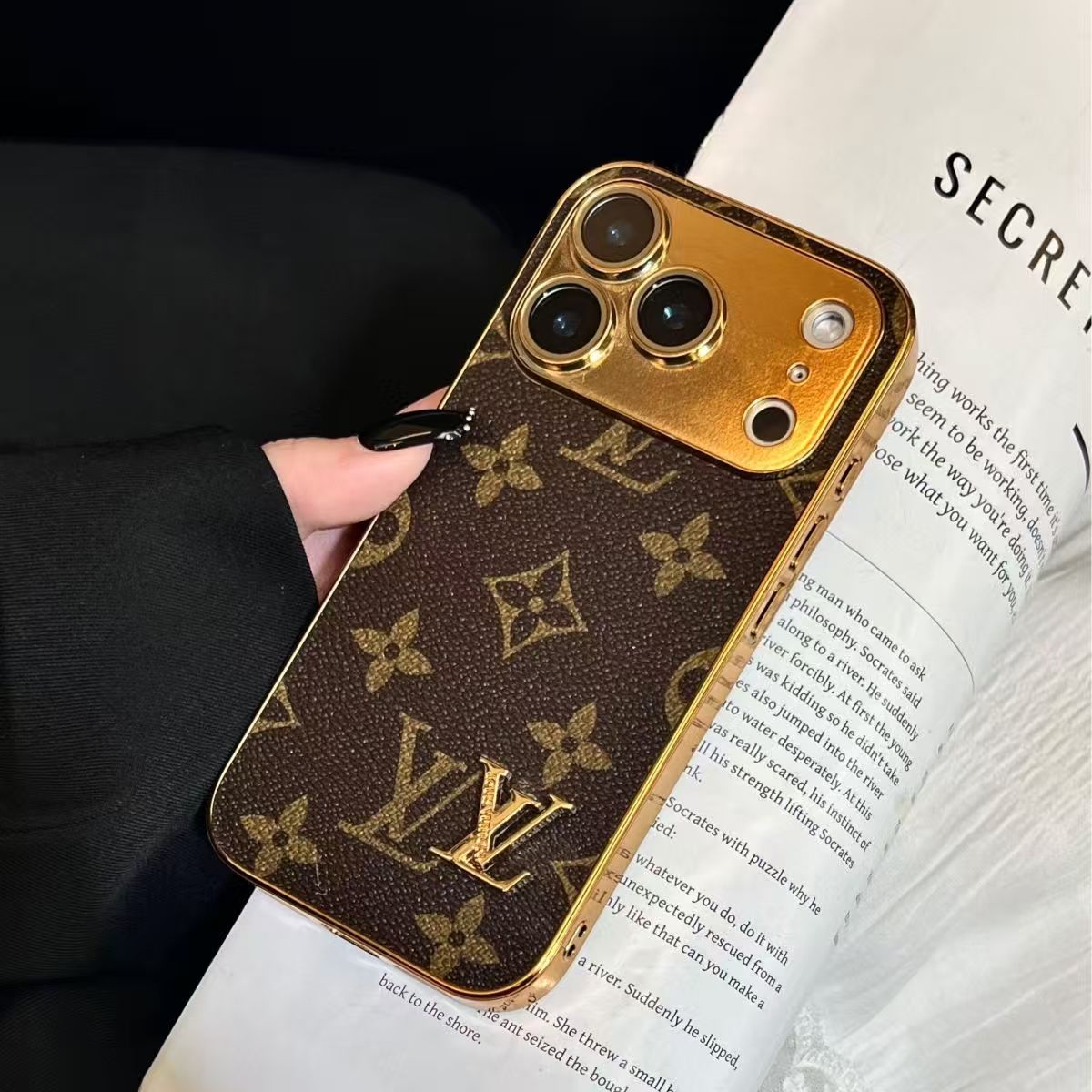 Luxurious x LV iPhone Case