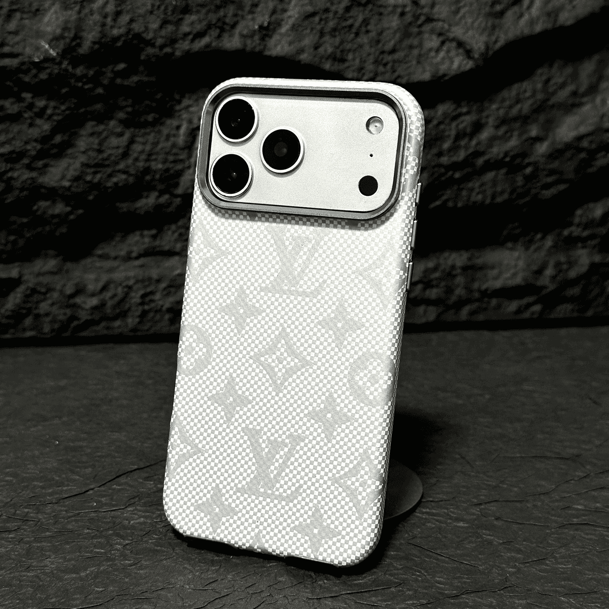 Luxurious x LV iPhone Case