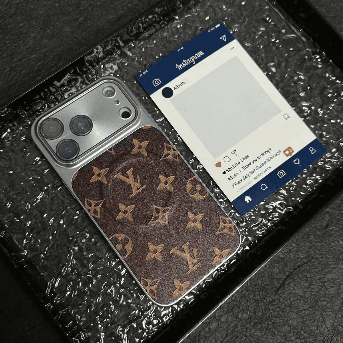 Lightweight luxury iPhone case (magnetic attraction)