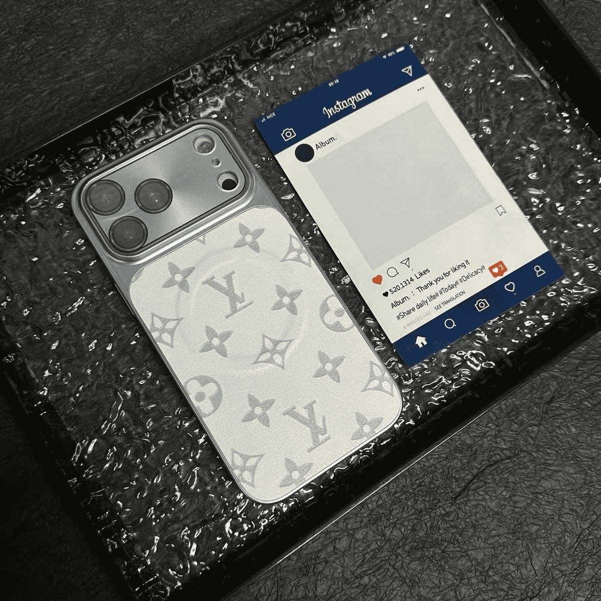 Lightweight luxury iPhone case (magnetic attraction)